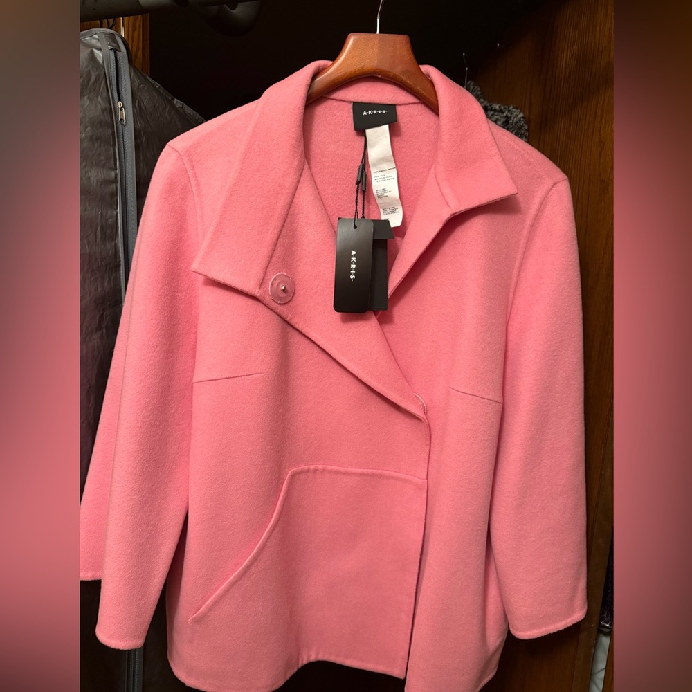 AKRIS JACKET RAFAEL SIZE 12. COLOR - CHERRY BLOSSOM.